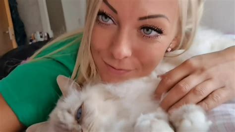 Angelica Larsson, cea mai frumoasă truckeriţă - InfoCamioane