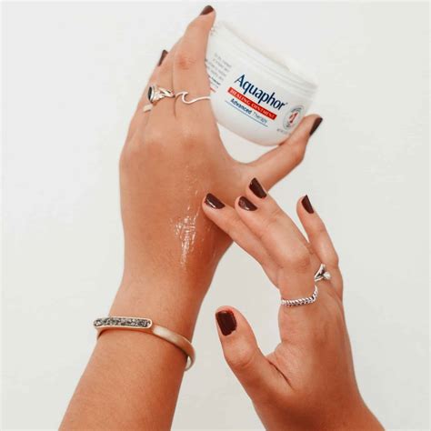is aquaphor good for face 3