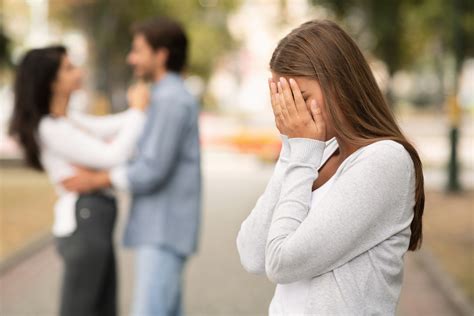 Woman Urged To Dump Boyfriend for Cheating With Young and 'Gorgeous' Ex