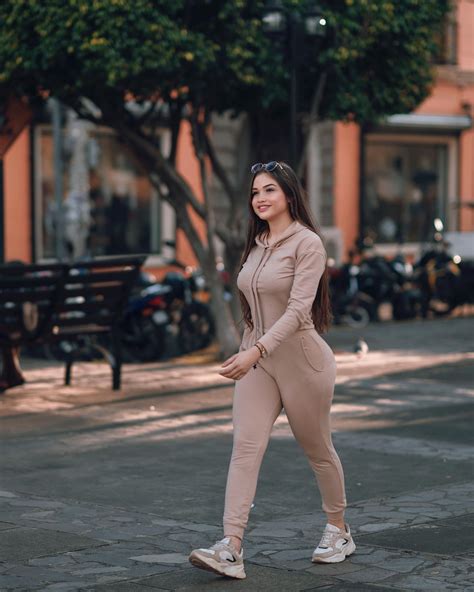 Salma Flores - Foto #9644 | Profile Rate