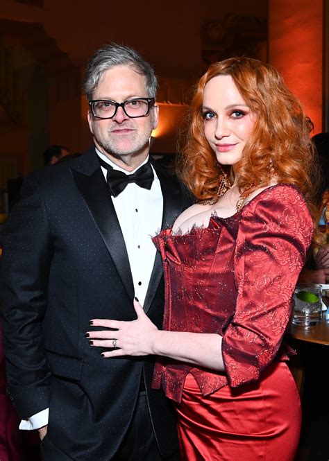 Why 'Mad Men' alum Christina Hendricks had a 2nd wedding - ABC News