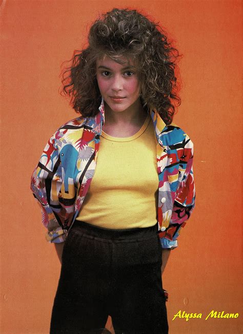 Alyssa Milano Yellow T-Shirt & Black Pants | Alisa milano, Alyssa