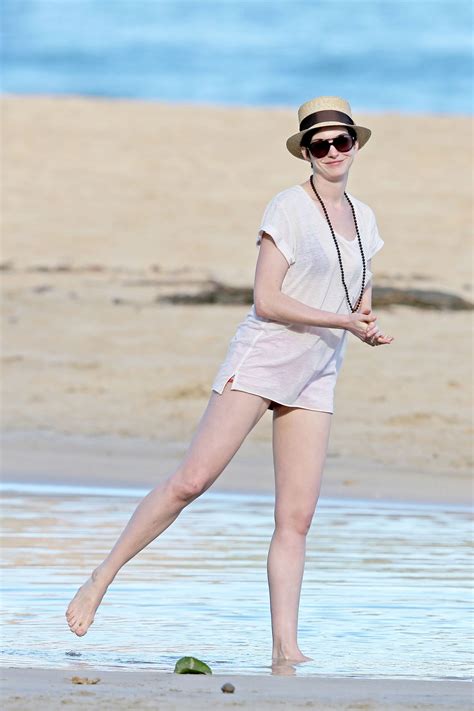 ANNE HATHAWAy at a Beach in Hawaii – HawtCelebs