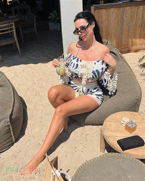 Yvonne Bar Wallpapers InstaFitBio (2) | Models Biography