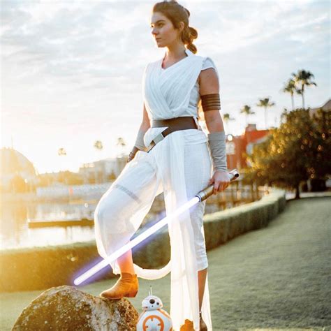 See TikTok Tutorial With Taya Miller at FAN Meetups Orlando