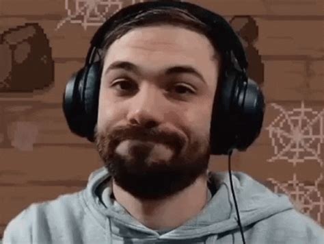 big brain smart gif big brain smart pointing  head discover