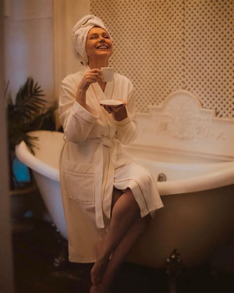 Ирина Безрукова празднует 56-летие