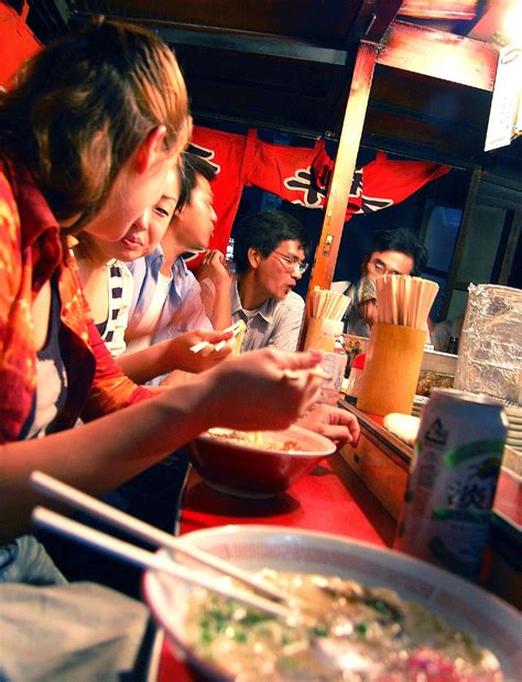 Yatai: Fukuoka’s Fantastic Street Food | Pose reference, Photo
