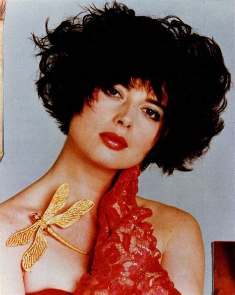 40 Stunning Portrait Photos of Isabella Rossellini in the 1980s ...