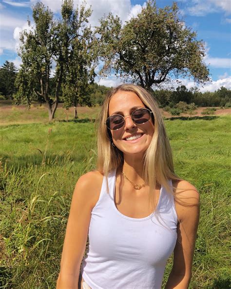 Ally Rose (@alllyroseee) • Instagram photos and videos