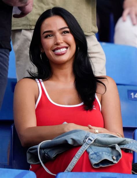 jude bellingham ~ ashlyn castro💚 в 2025 г | Реал мадрид, Идеи макияжа