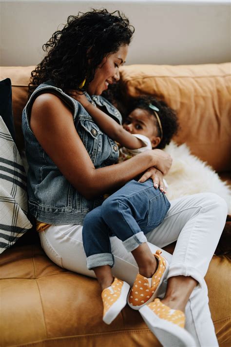 Experts discuss the innie nipple breastfeeding myths on social media 4