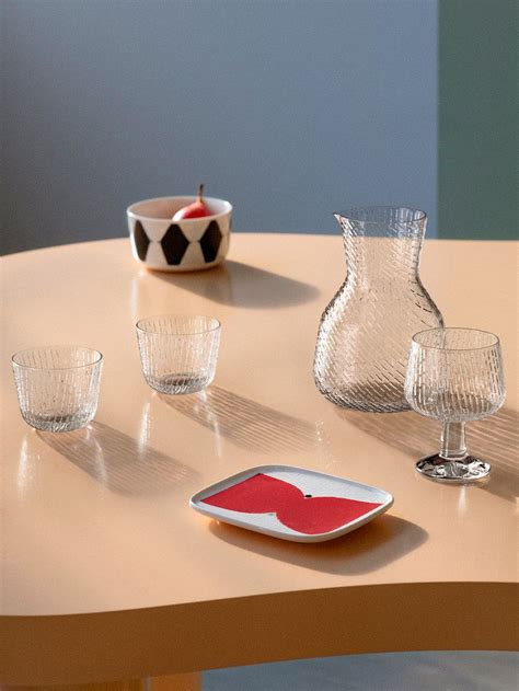 Marimekko’s pre-fall collection 2023 shines in bold basic colors ...