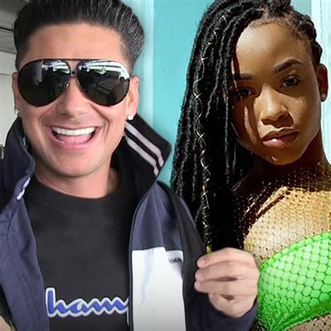 Nikki Hall's Instagram, Twitter & Facebook on IDCrawl