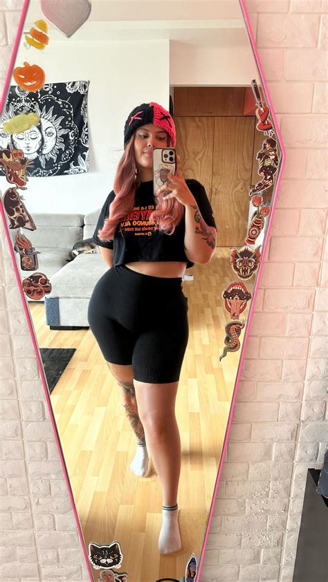 Sandra Partida (@sandyblux) • Instagram photos and videos