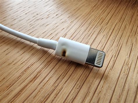 Smoked Ipad charging Cable : r/hardwaregore