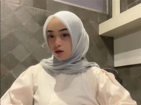 Bu Guru Salsa Comeback! Kini Live TikTok dan Jadi Gamers Usai Kasus