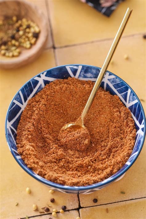 Easy Chaat Masala Powder Recipe - Sinfully Spicy