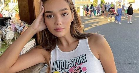 seltin sweety insta girl