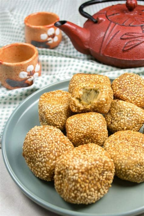 Buchi Recipe: Delicious Chewy, Fried Sesame Balls Dessert