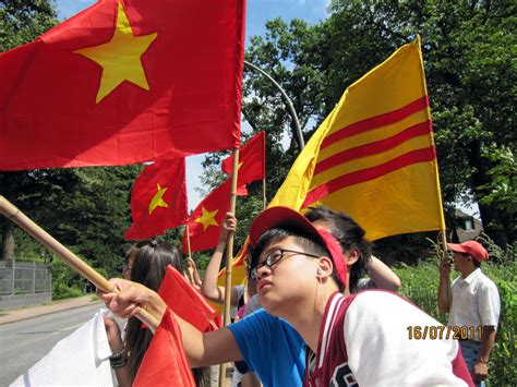 North Vietnam Flag and South Vietnam Flag together by NgoDinhDiem on ...