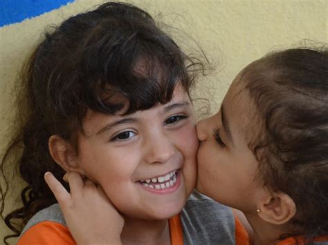 Beijo Na Boca Na Educação Infantil - FORMAÇÃO INTEGRAL DO ALUNO – Miudinhos Centro de Educação Infantil