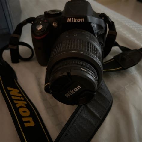 2nd hand Nikon dslr 5200 on sale