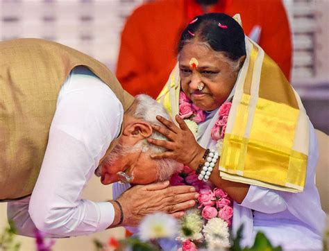 mata met rahul rediffcom india news