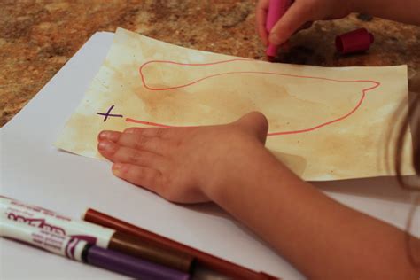 Tea-Stained Treasure Maps | DIY for Beginners | KiwiCo