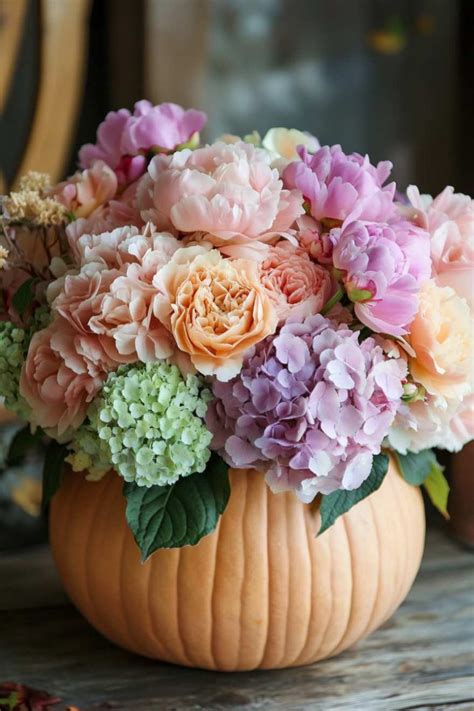 31 Gorgeous Pumpkin Flower Arrangements to Try This Fall