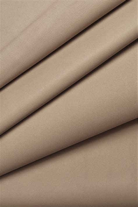 Pellame italiano, nappa opaca color grigio/beige, misura 50x60 cm ...