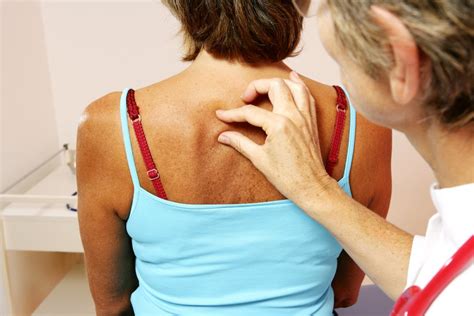 Hard lump under the skin: Causes and pictures