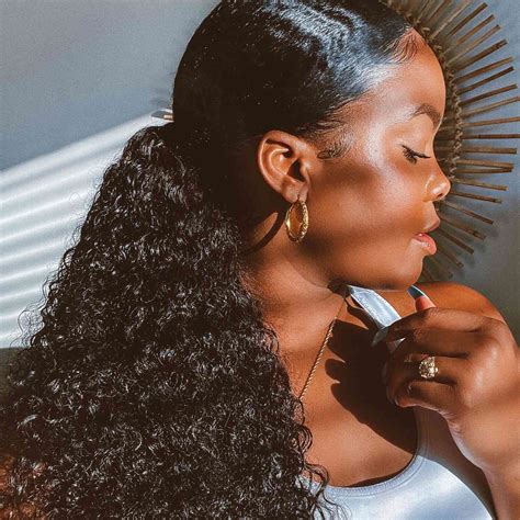 21 Best Natural Haircuts and Styles for Black Women Over 50 35