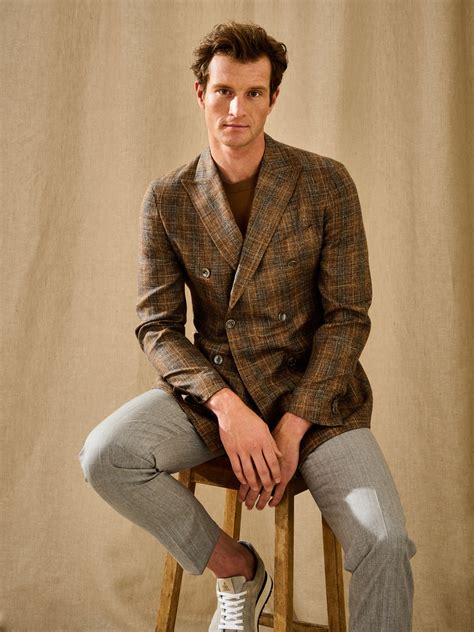 Scabal | Finest tailored suits and luxury fabric from England