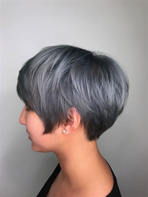 Silver pixie. Granny hair | Short hair styles, Short grey hair, Pixie
