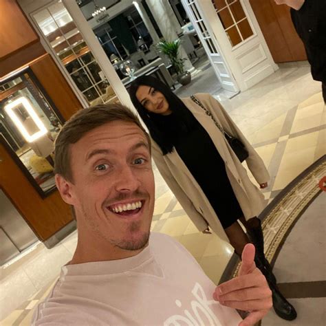 Coral Gutierrez: Die neue Frau an Memphis Depays Seite