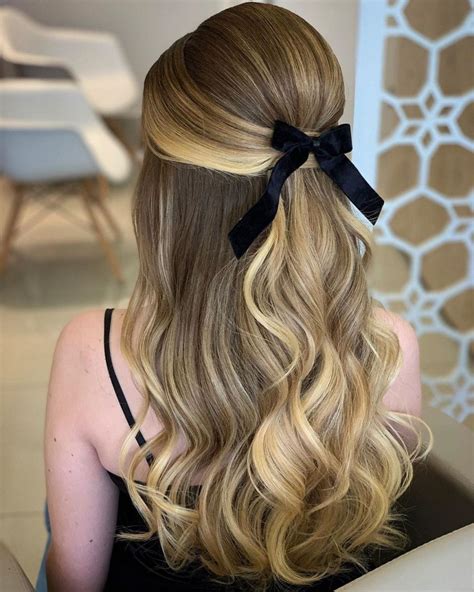 Penteado Com Laço Adulto - Penteado com laço | Cabelo de princesa, Cabelo madrinha, Penteados festa