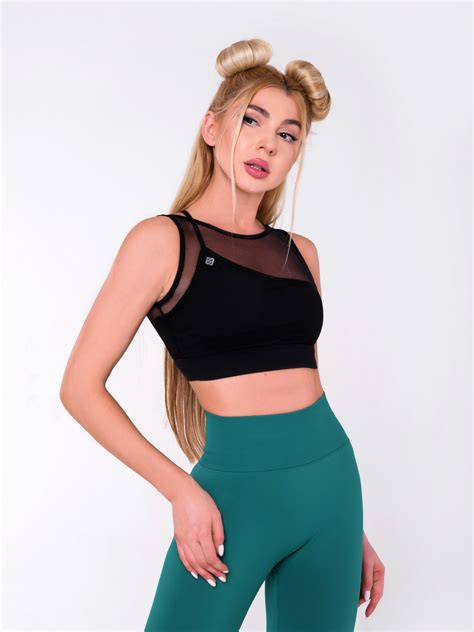 Спортни бюстиета, сутиени - Peach Pump