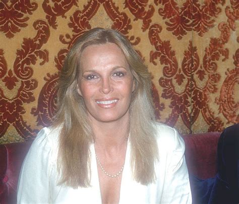 Biography - The Official Licensing Website of Vikki LaMotta