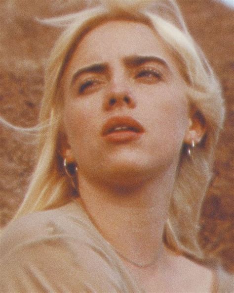 Exclusive: The REAL Story Behind Billie Eilish's Viral Image - fdg078w