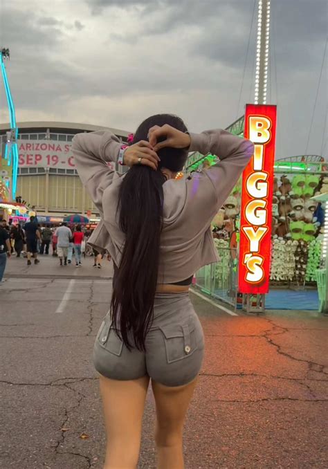 NOHEMY ⋆˙ ♡ (@nohemyoro) - Urlebird