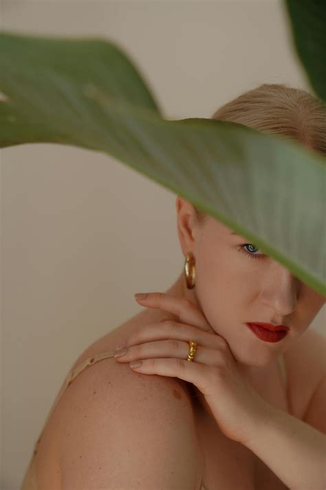 Sarah Sophia Thompson – Medium