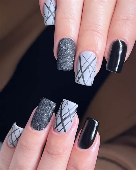 20+ Best Black and Gray Nails for Any Glam Occasion - Nail Designs Daily