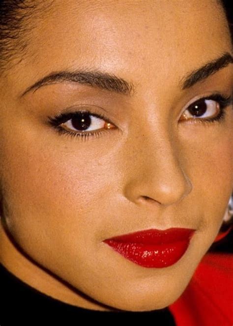 Sade (Singer) Height, Weight, Age, Boyfriend, Family, Facts, Biography