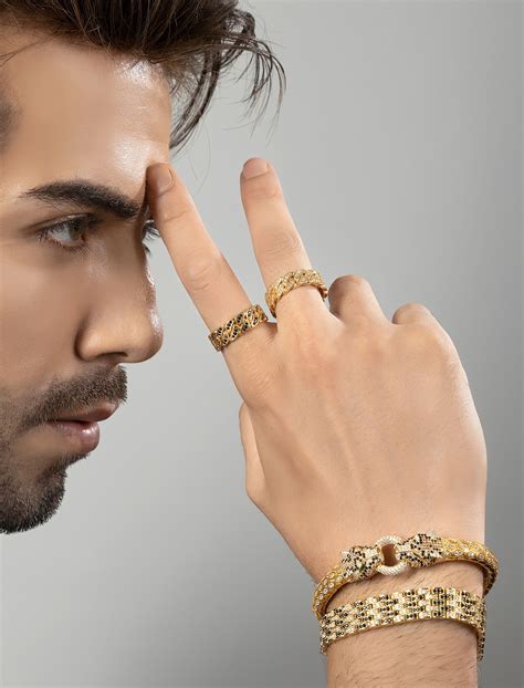 Sophistication in every detail: Discover the unique blend of boldness