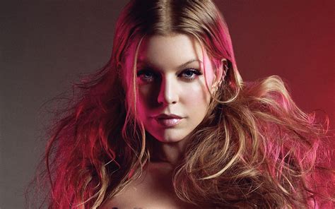 Fergie Wallpapers - Top Free Fergie Backgrounds - WallpaperAccess