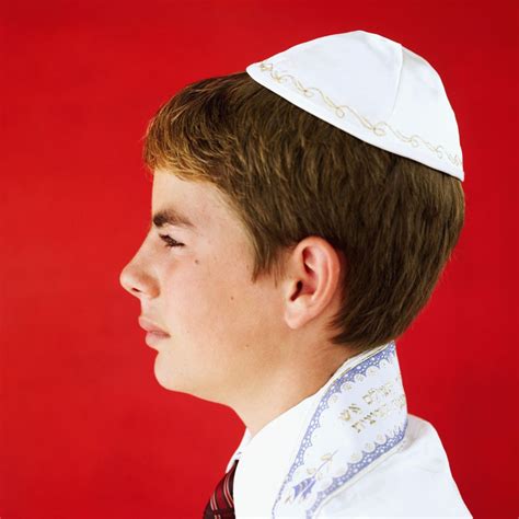 How to make a yamaka out of paper | Nurses cap, Jewish men, Jewish clothes