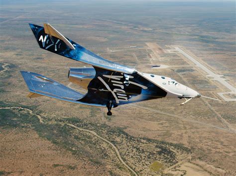 Суборбитальный корабль Virgin Galactic совершил первый полет с ...
