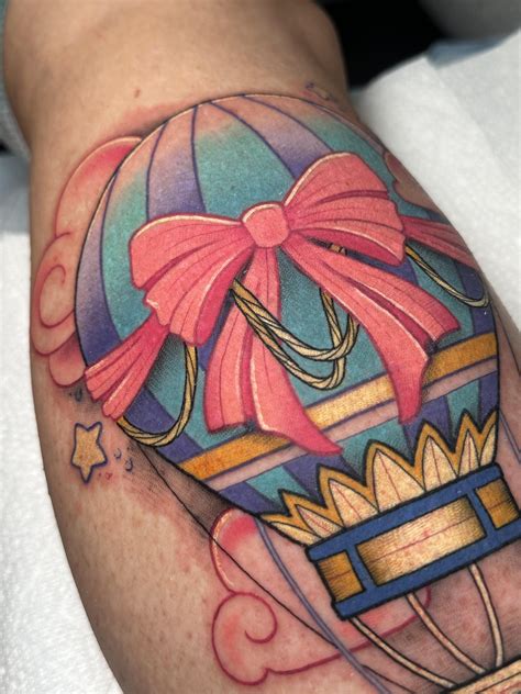 I tried doing some lining in colour and I’m super happy with how it