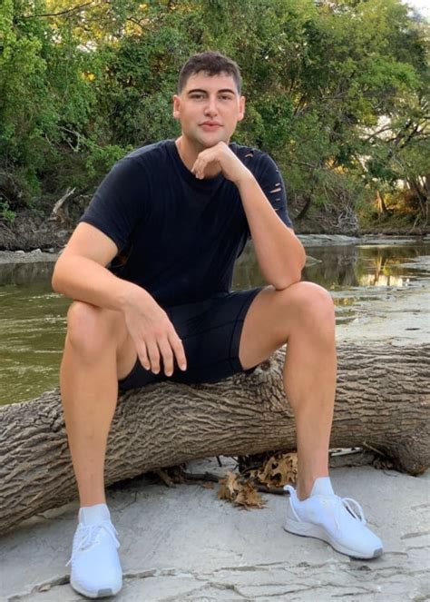 Who is Alx James on TikTok and Why Are Their Videos So Addictive? 9